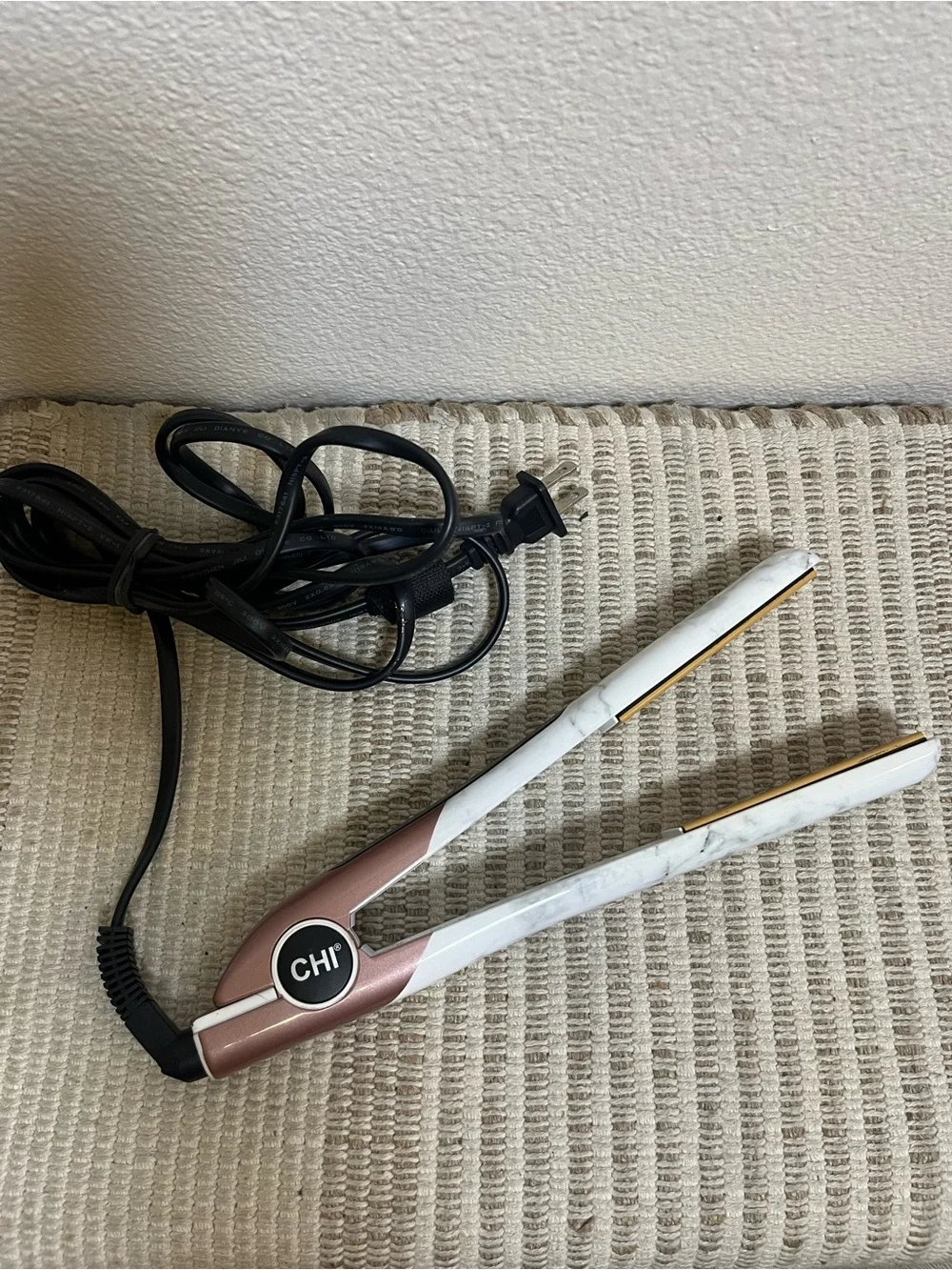 CHI “Nothing Else Metals” White Marble & Rose Gold 1” Flat Iron Hair Straighter